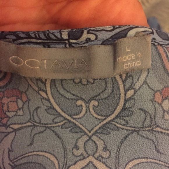 PRICE DROP! Bell sleeve cold-shoulder tunic. - Picture 7 of 8